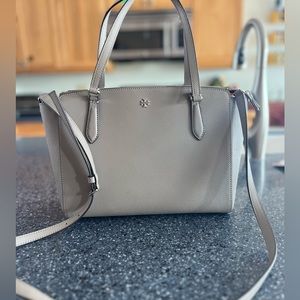 Authentic Tory Burch Leather Crossbody Purse